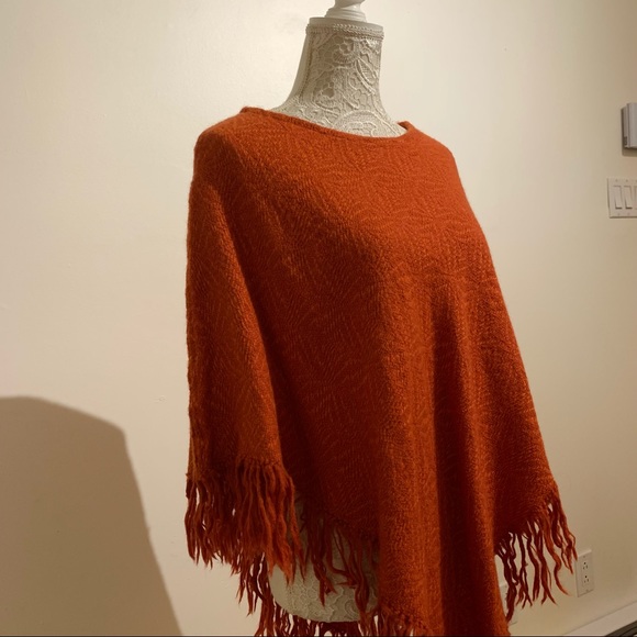 Alpaca Wool Poncho Made in Bolivia - Picture 4 of 16